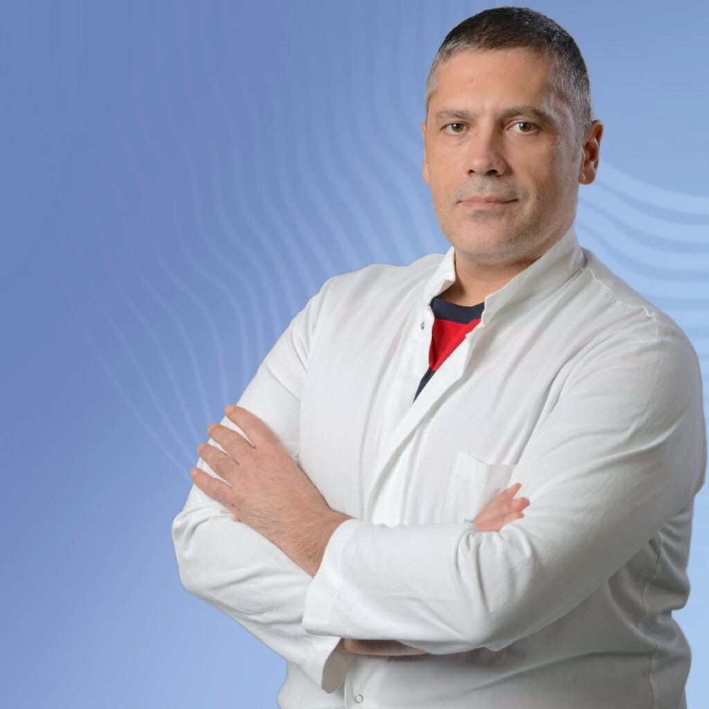 Dr Aleksandar Vujović